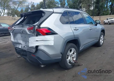 2019 Toyota Rav4 Xle z USA, uszkodzony, nr VIN 2T3W1RFVXKW006546